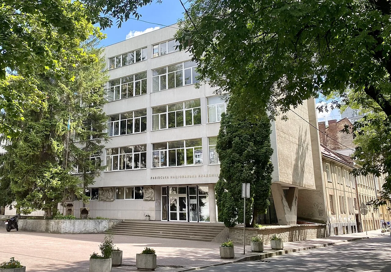 Львівська національна академія мистецтв 2