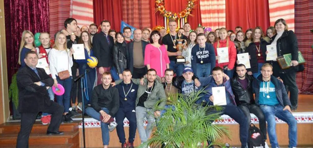 Нововолинський навчально-науковий інститут економіки та менеджменту Західноукраїнського національного університету 4